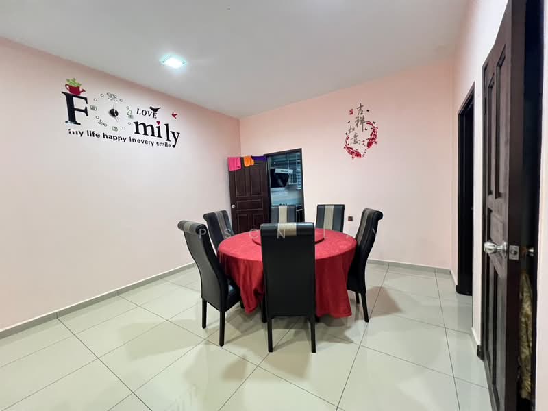 Rumah Teres 2-Tingkat untuk Dijual di Taman Sutera Indah (Kluang) - Gipson Lay - PropertyGuru.com.my