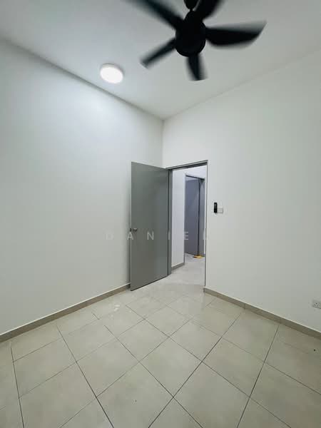 Servis Apartment untuk Dijual di JRK Senesta - Daniel Ng - PropertyGuru.com.my