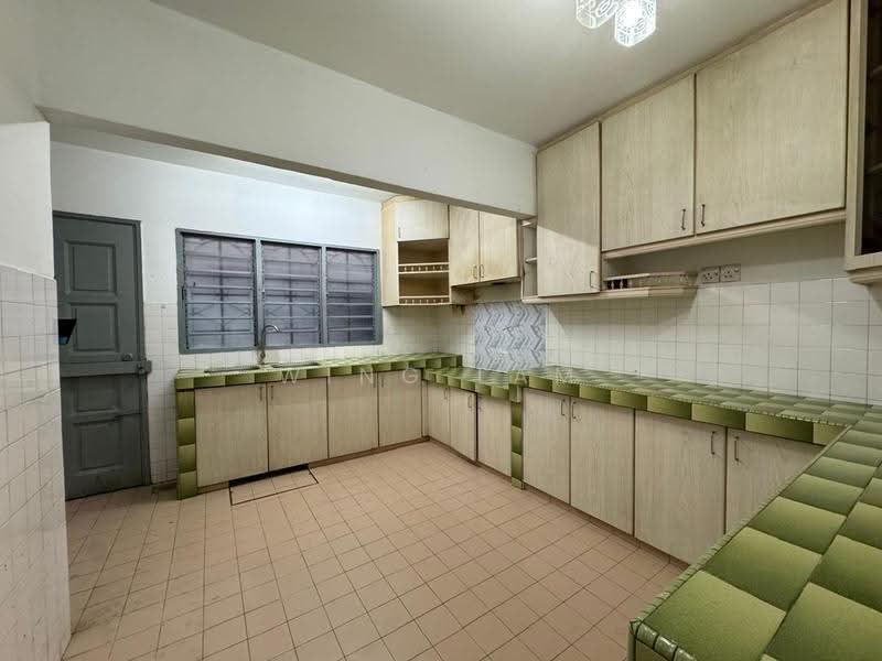 2-storey Terraced House for Sale in Bandar Baru Sri Petaling (Sri Petaling) - Wing Lam - Kitchen - PropertyGuru.com.my