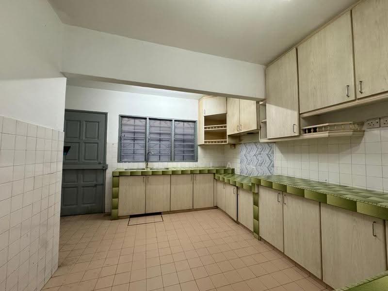 2-storey Terraced House for Sale in Bandar Baru Sri Petaling (Sri Petaling) - Wing Lam - Kitchen - PropertyGuru.com.my