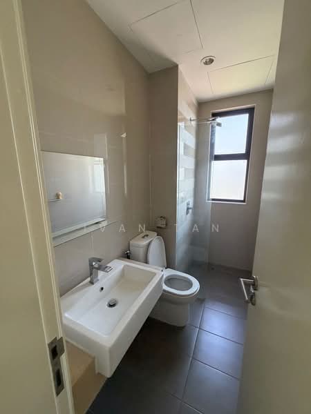 Service Residence for Sale at South View - Ivan Tan - Bathroom - PropertyGuru.com.my