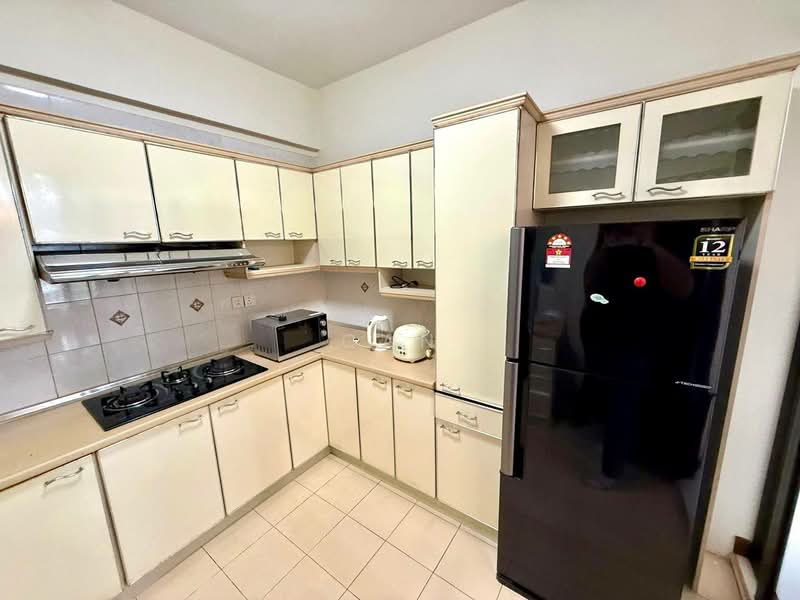 Kondominium untuk Disewa di Gold Coast Resort Condominium - Gan Chun Kai - Kitchen - PropertyGuru.com.my