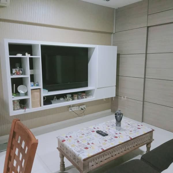 Kediaman Servis untuk Dijual di Mercu Summer Suites - David Lim - Living Room - PropertyGuru.com.my