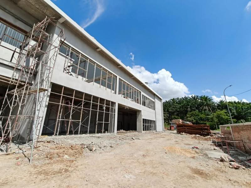 Detached Factory for Sale in Taman Desa Cemerlang (Ulu Tiram) - Rean Goh - Exterior - PropertyGuru.com.my