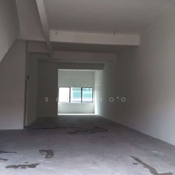 Shop / Office for Sale in Serdang (Seri Kembangan) - Sam Thoo - PropertyGuru.com.my