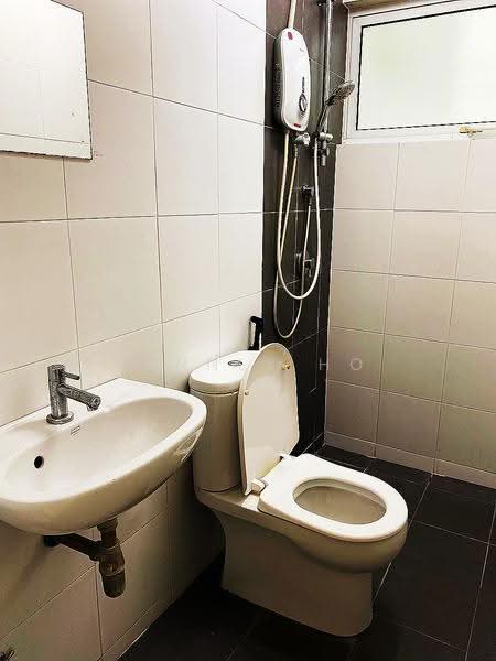Kediaman Servis untuk Disewa di Pacific Place - Kennly Ho - Bathroom - PropertyGuru.com.my