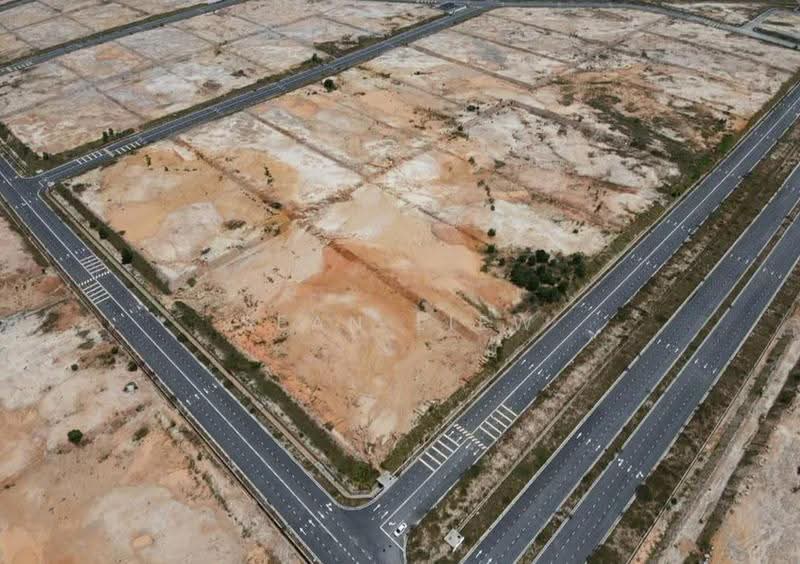 Tanah Perindustrian untuk Disewa di Bandar Springhill (Jimah) - Sean Liew - PropertyGuru.com.my