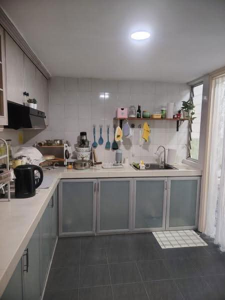 Kondominium untuk Dijual di Pantai Panorama Condominiums - Chien Koh - Kitchen - PropertyGuru.com.my