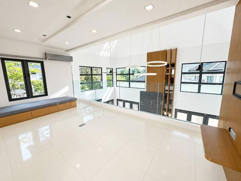Bungalow House for Sale in Saujana (Selangor) - Vincent Liaw - Living Room - PropertyGuru.com.my