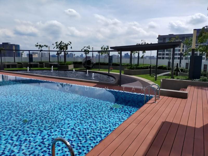 Kediaman Servis untuk Disewa di Pacific Star (Service Residence) - Jordan Tan - Pool - PropertyGuru.com.my
