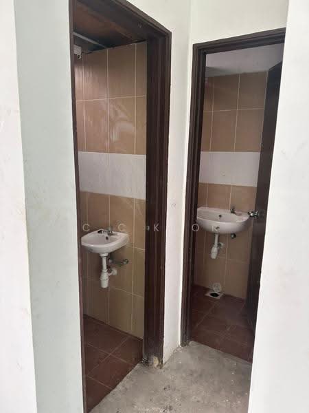 Kedai / Pejabat untuk Dijual di Kampung Cherang Cina (Bukit Payung) - C C Khor - PropertyGuru.com.my
