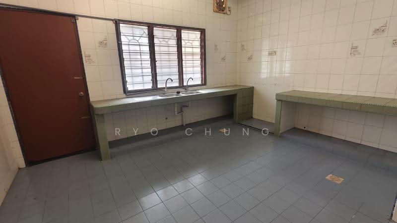 2-storey Terraced House for Sale in Usj 2 (Subang Jaya) - Ryo Chung - Kitchen - PropertyGuru.com.my