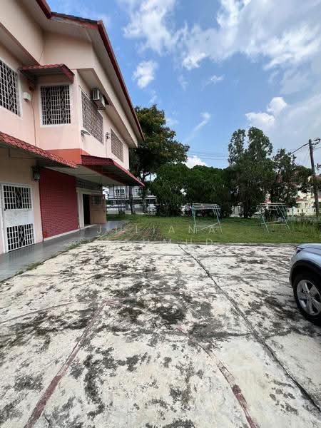 Rumah Banglo untuk Dijual di Seksyen 2 (Shah Alam) - Juliana Mahmud - PropertyGuru.com.my