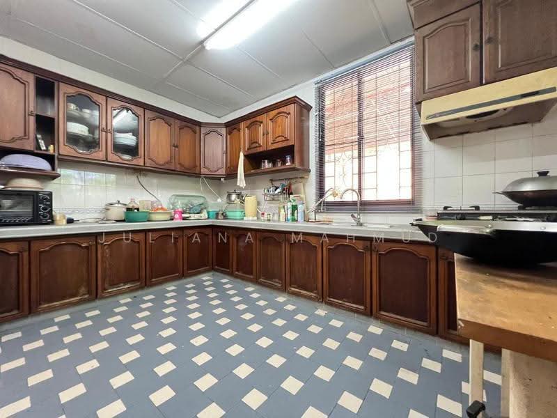 Rumah Banglo untuk Dijual di Seksyen 2 (Shah Alam) - Juliana Mahmud - PropertyGuru.com.my