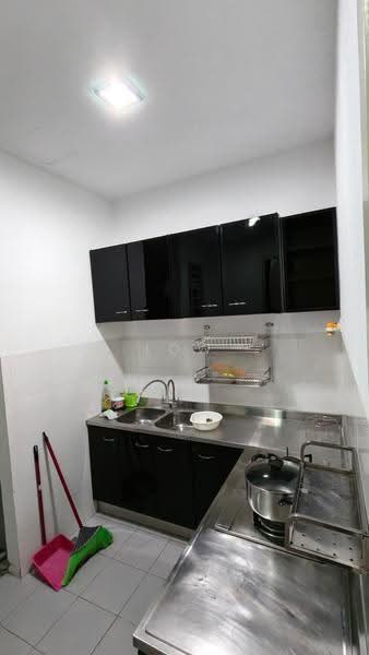 Kondominium untuk Disewa di BayStar Condominium - Low Han Boon - Kitchen - PropertyGuru.com.my