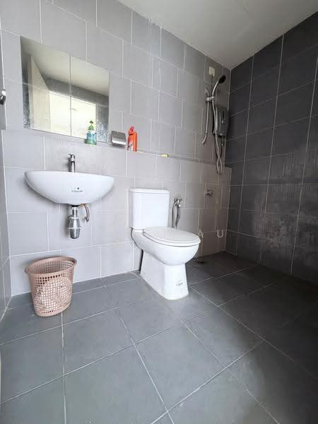 Service Residence for Sale at Flexis @ One South - Janet Au - Bathroom - PropertyGuru.com.my