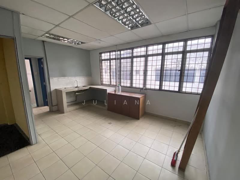 Shop / Office for Sale in Seksyen 9 (Shah Alam) - Juliana Mahmud - PropertyGuru.com.my