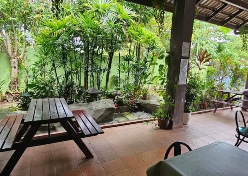 Rumah Berkembar untuk Dijual di Taman Sri Cempaka (Muar) - Yew Long Woi - Garden - PropertyGuru.com.my