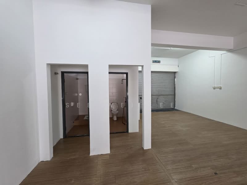 Shop / Office for Rent in Bandar Puncak Alam (Puncak Alam) - Alvin Lee - Bathroom - PropertyGuru.com.my