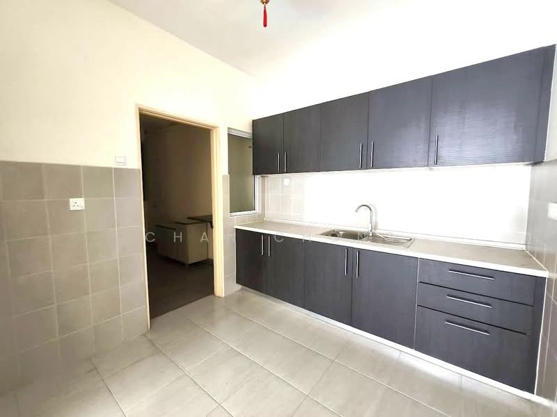 Kediaman Servis untuk Dijual di Koi Kinrara - Chan Chong Liang - Kitchen - PropertyGuru.com.my