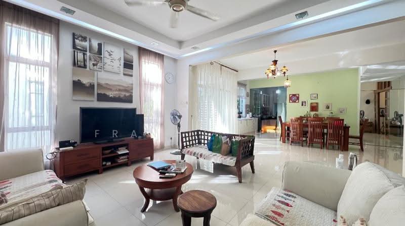 Rumah Berkembar untuk Dijual di Taman Prima Saujana (Kajang) - Francis Thee - Living Room - PropertyGuru.com.my