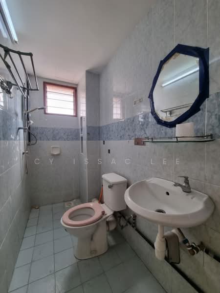 Kondominium untuk Dijual di Serina Bay - Cy Issac Lee - Bathroom - PropertyGuru.com.my