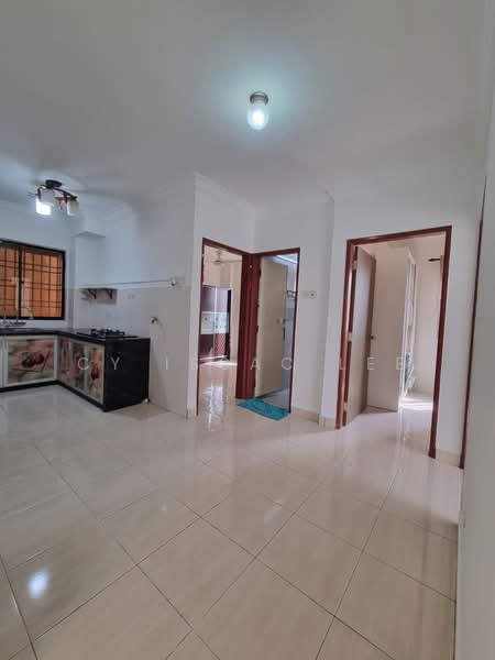 Kondominium untuk Dijual di Serina Bay - Cy Issac Lee - Kitchen - PropertyGuru.com.my