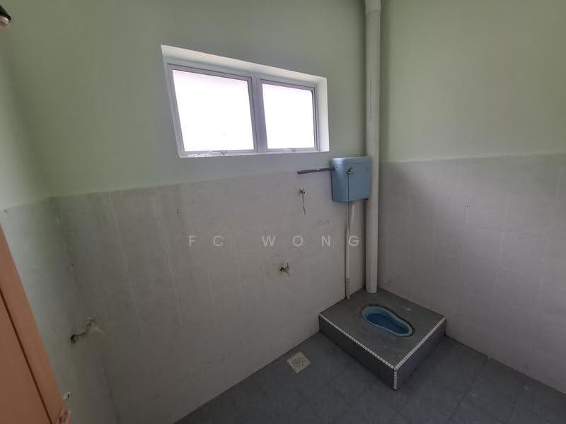 Semi-Detached House for Sale in Temerloh (Pahang) - FC Wong - Bathroom - PropertyGuru.com.my