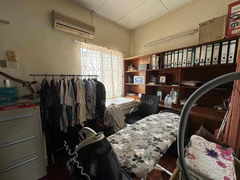Rumah Teres 2 Tingkat untuk Dijual di Damansara Jaya (Petaling Jaya) - Desmond Tan - Study - PropertyGuru.com.my