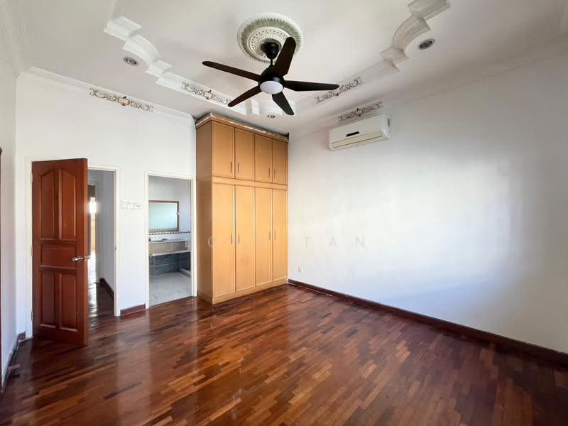 Bungalow House for Sale in Kota Kemuning (Shah Alam) - Lois Tan - PropertyGuru.com.my