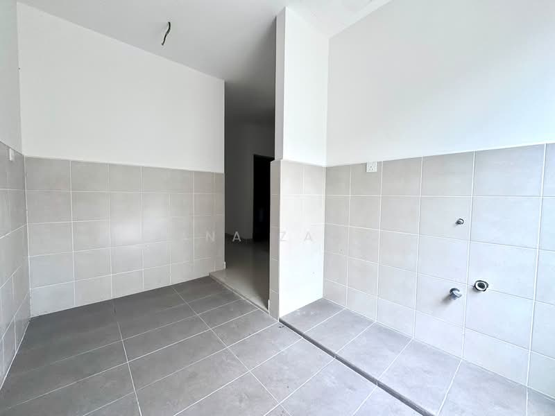 4-storey Terraced House for Sale in Kemensah Heights (Ulu Kelang) - Zana Zakri - PropertyGuru.com.my
