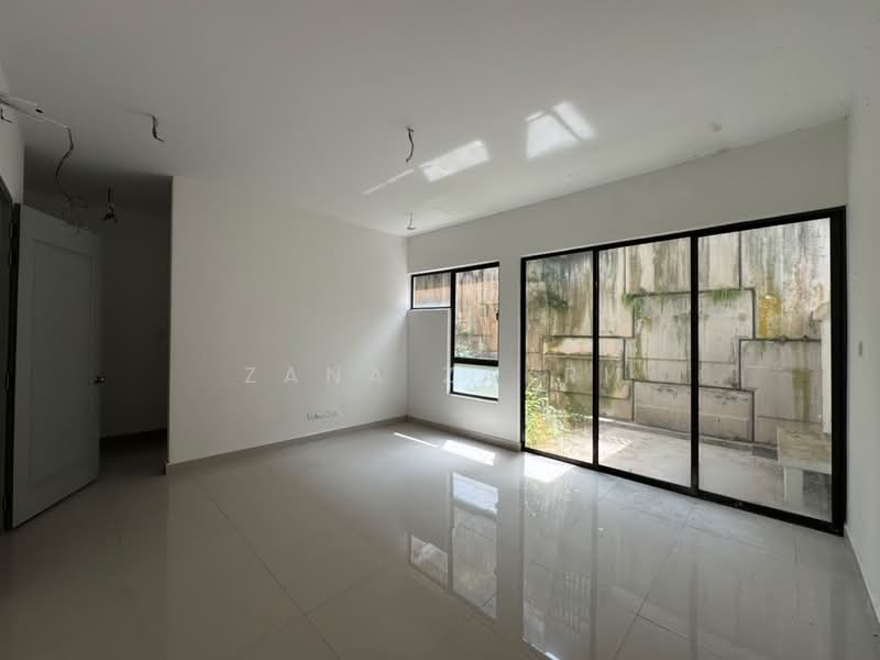 4-storey Terraced House for Sale in Kemensah Heights (Ulu Kelang) - Zana Zakri - PropertyGuru.com.my