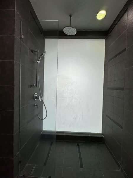 Servis Apartment untuk Dijual di Tropicana Avenue - Max Tan - Bathroom - PropertyGuru.com.my
