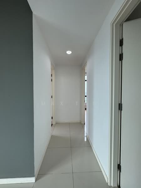 Servis Apartment untuk Dijual di Tropicana Avenue - Max Tan - Corridor - PropertyGuru.com.my