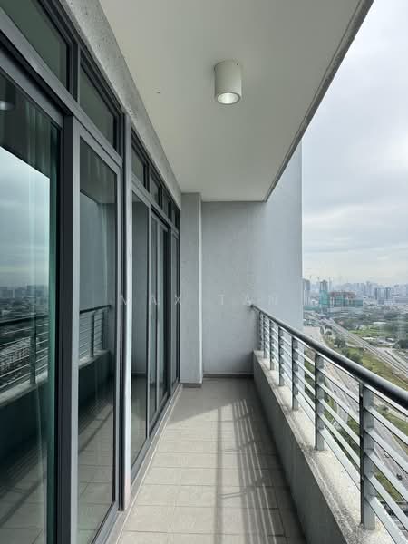 Servis Apartment untuk Dijual di Tropicana Avenue - Max Tan - Balcony - PropertyGuru.com.my