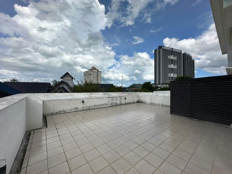 Bungalow House untuk Dijual di 4 Storey Bungalow @ The Zen, Private Lift (Gelugor) - Karen Chew - PropertyGuru.com.my
