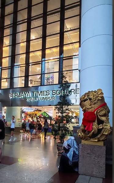 Ruang Niaga untuk Dijual di Berjaya Times Square (KL City Centre) - Carol Tan - PropertyGuru.com.my