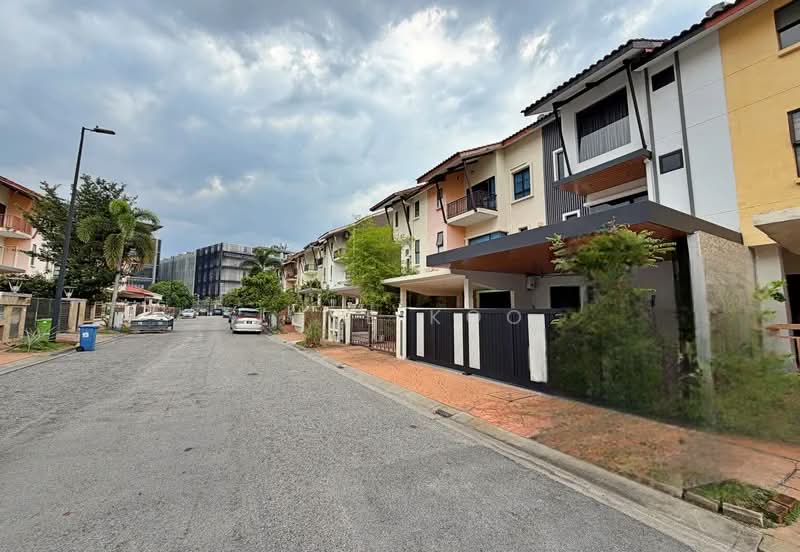 2.5-storey Terraced House for Sale in Jalil Sutera (Bukit Jalil) - June Koo - PropertyGuru.com.my
