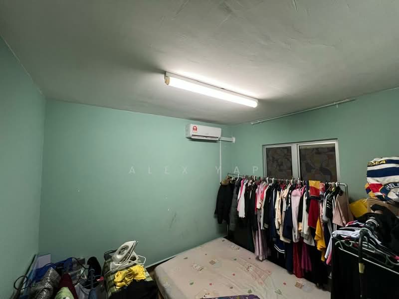 Pangsapuri untuk Dijual di Flora Damansara Apartment - Alex Yap - Bedroom - PropertyGuru.com.my