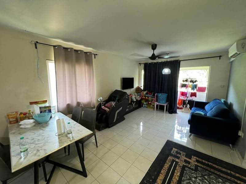 Pangsapuri untuk Dijual di Flora Damansara Apartment - Alex Yap - Living Room - PropertyGuru.com.my