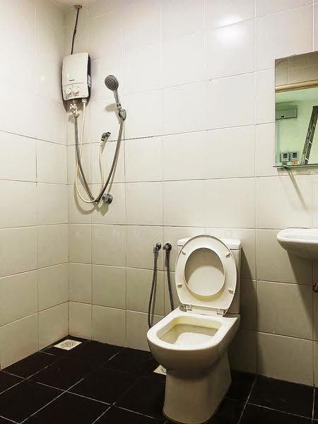 Kediaman Servis untuk Disewa di Pacific Place - Kennly Ho - Bathroom - PropertyGuru.com.my