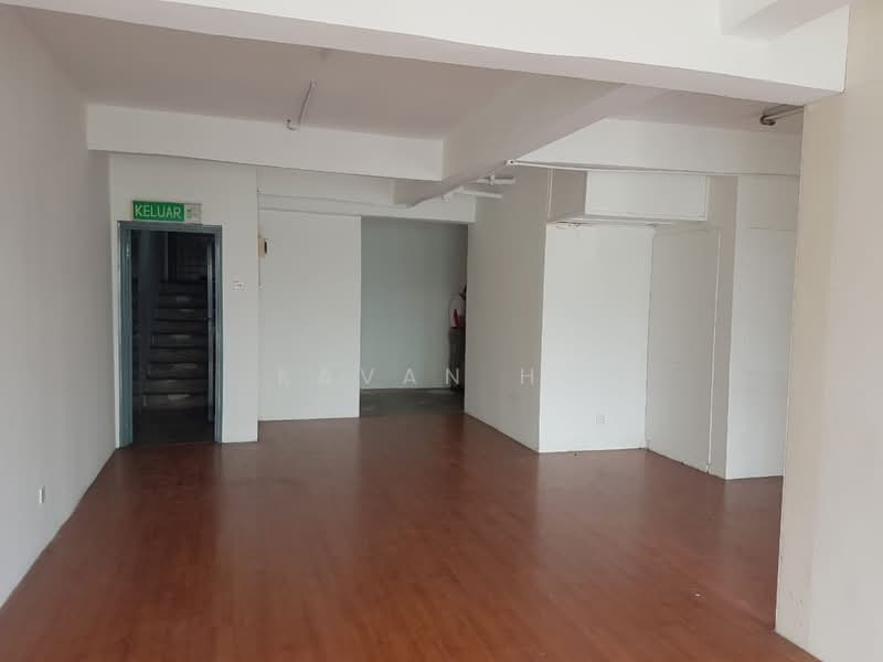 Shop for Sale in Pusat Bandar Puchong (Puchong) - Kavan Ho - Entrance - PropertyGuru.com.my