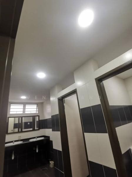 Office for Rent in Wilayah Persekutuan Kuala Lumpur (Kuchai Lama) - Venus Pang - Bathroom - PropertyGuru.com.my