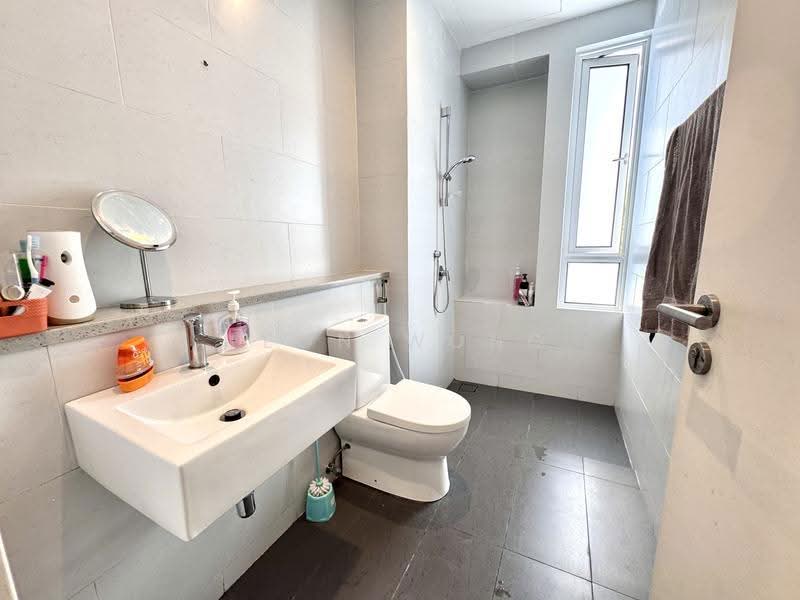 3-storey Terraced House for Sale in Tamansari (Rawang) - LEON WONG - PropertyGuru.com.my