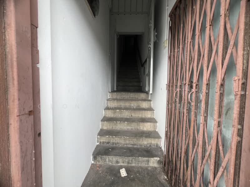 Shop for Sale in Taman Bukit Lemon (Seremban) - Chong Ming Ming - Entrance - PropertyGuru.com.my