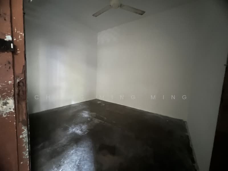 Shop for Sale in Taman Bukit Lemon (Seremban) - Chong Ming Ming - Interior - PropertyGuru.com.my
