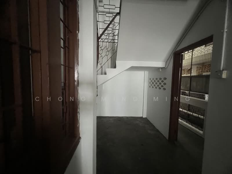 Shop for Sale in Taman Bukit Lemon (Seremban) - Chong Ming Ming - Corridor - PropertyGuru.com.my