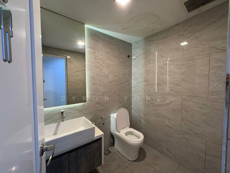 Banglo Komersial untuk Disewa di Bangsar Baru (Bangsar) - Dyron Yong - Bathroom - PropertyGuru.com.my