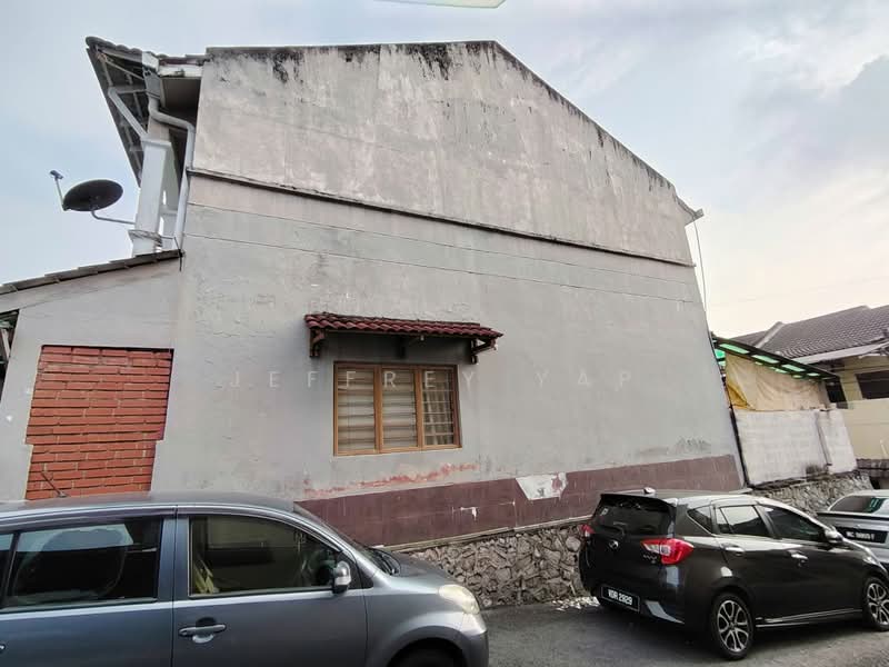 Rumah Teres 2 Tingkat untuk Dijual di Taman Puncak Jalil (Seri Kembangan) - Jeffrey Yap - Exterior - PropertyGuru.com.my