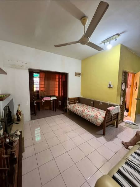 Rumah Teres 2 Tingkat untuk Dijual di Taman Puncak Jalil (Seri Kembangan) - Jeffrey Yap - Living Room - PropertyGuru.com.my